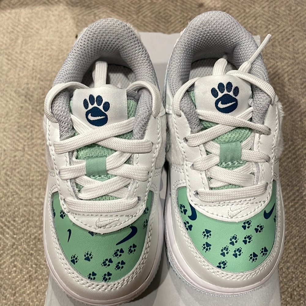 Nike Air Force 1